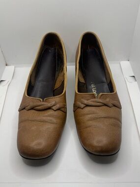 Vintage 1.5” chunky heels